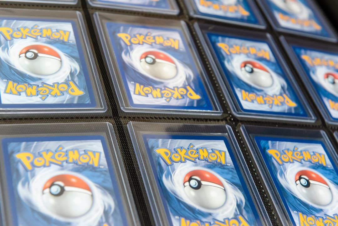Heaps Good Collectables 12 Pocket Toploader Binder Black