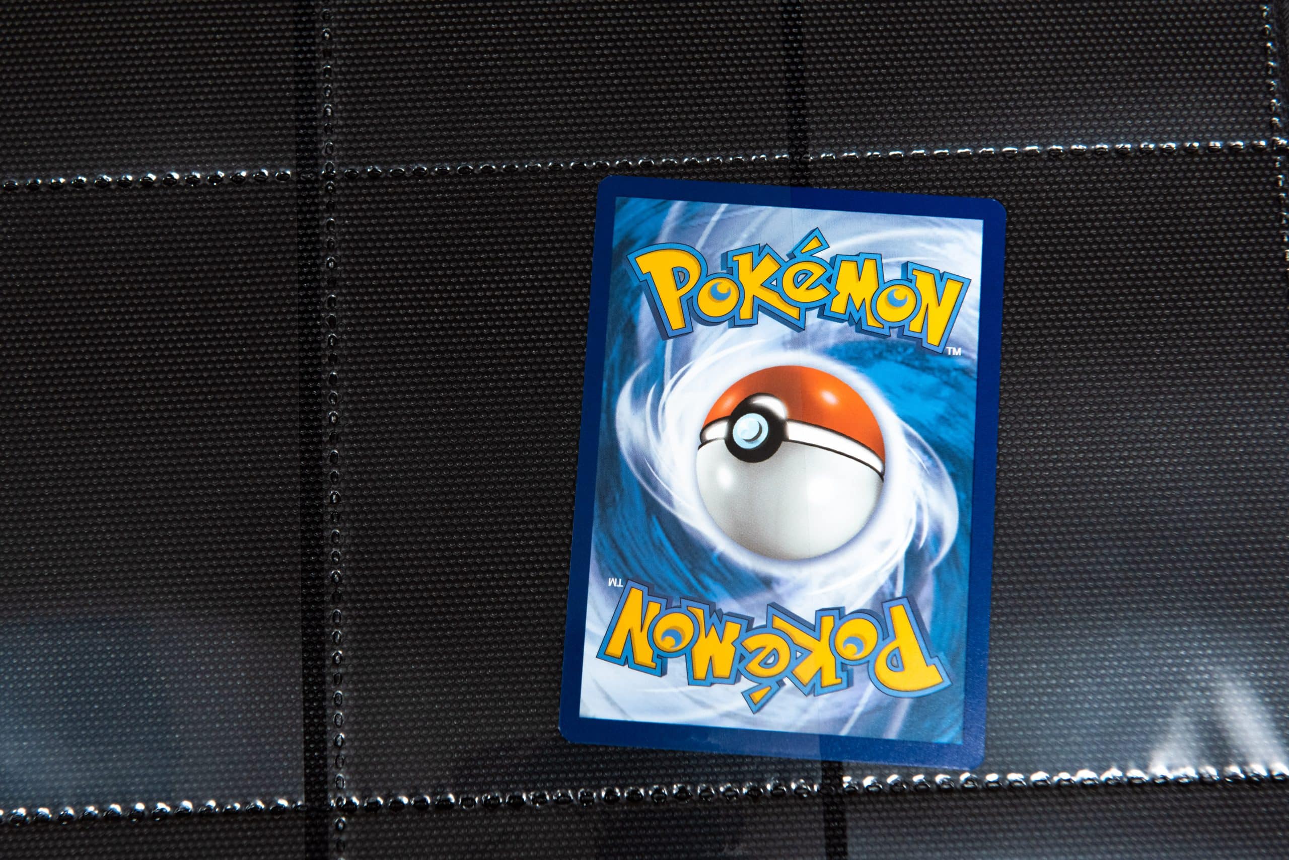 Heaps Good Collectables 12 Pocket Ultimate Binder Matte Black